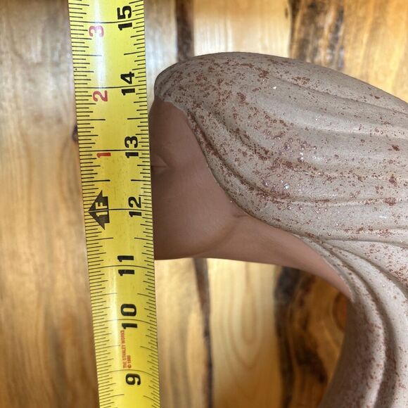 “Woman of the Wind" or "Moderne Frauenbüste Mit Langem Haar Aus Steinguss” - Picture 7 of 14